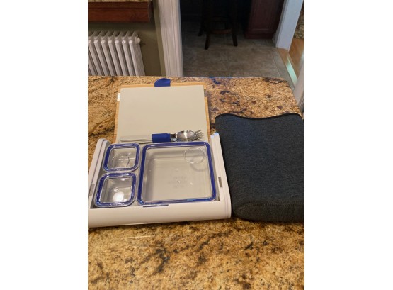 Blue Apron Lunch Box With Padded Case