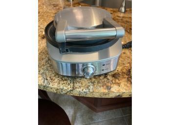 Breville Classic Round Waffle Maker