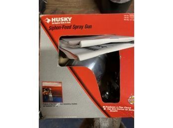 Husky Siphon Feed Spray Gun