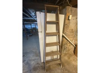 Wooden 6 Ft Ladder
