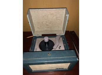 Vintage RCA Victor Portable Turntable Untested