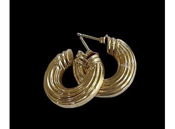 14K Yellow Gold Huggie Ridged Style Pair Of Earrings 2.8gr