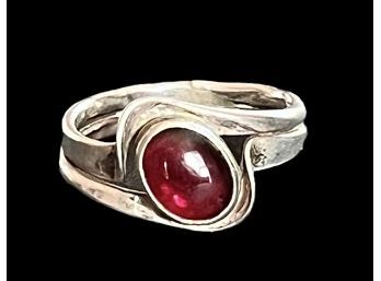Vintage Sterling Silver Oval Cabochon Garnet Ring In Wave Setting Size 5.5