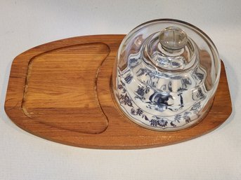 Dolphin Solid Teak Cheese Board With Porcelain Blue Onionpatter Insert