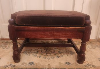 Colonial Style Oak Outoman / End Table