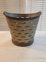 Galvanized Clam Bucket Missing Handle