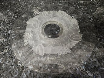 Delarobia Footed Cake Plate
