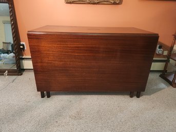Brandt Furniture Mahogany Drapleaf Table With Banded Inlay