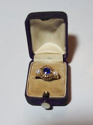 Antique 18 Karat Royal Blue Saphire And Pearl Ring With Diamond Chips Size 7 (2.8 G)