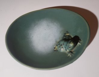 Interesting Pottery Bow Lwith Frog