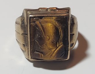 10 Karat Gold Mans Ring With Carved Tiger Eye Bust Of Knight Size 9 1/2 (7.5 G)