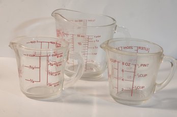 Fire King And Pyrex Measuring Cups (pyrex As Is)