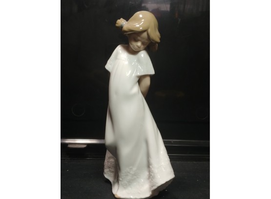 Nao Figurine Of Young Girl