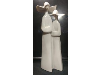 Lladro Figurines Of Two Nuns In Light Habits With Rosaries