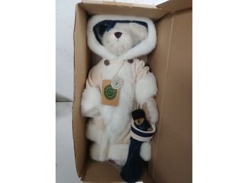 Boyds Bear Teddy Bear With Winter Coat Carrying Stocking Of Gifts