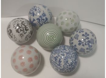 7 Decorated Porcelain Carpet Balls