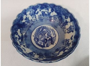 7 1/2 In Blue And White Chinese Bowl With Scalloped Edge( Repair On Base)