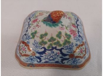 Shaped Chinese Porcelain Cover