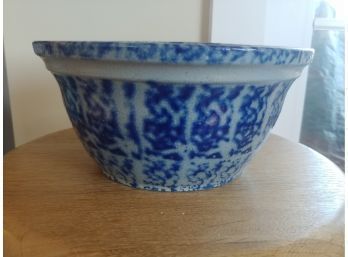 Stoneware Mixing Bowl With Sponge Decoration