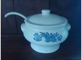 Pfaltzgraff Pottery 160Y Soup Tureen With Ladle
