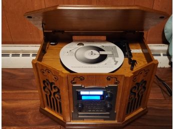 Old Fashioned Syle Radio Turntable Is With CD Player