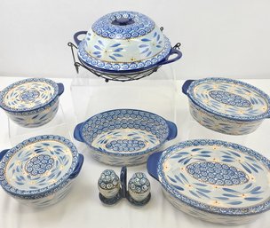 Blue And White Modern Bakeware Set - Temp-Tations