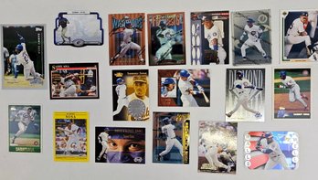 Lot Of 18 Sammy Sosa Baseball Cards