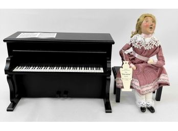 Byers Choice Piano Player With Piano