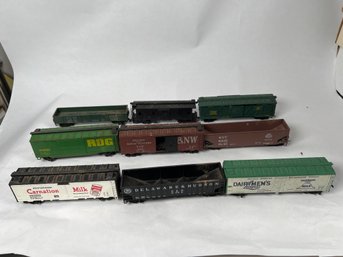 Group Of 9 Assorted HO Scale Railway Wagons