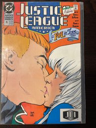DC Comics JUSTICE LEAGUE AMERICA #45 Dec 1990