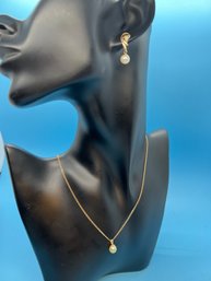 14K Yellow Gold Elegant High Fashion Earrings And Necklace Set W/Pearls Diamonds