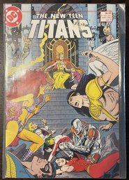 DC Comics THE NEW TEEN TITANS #8 May 1985