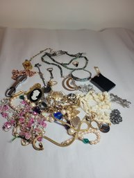 Asst Costume Jewelry Lot 102