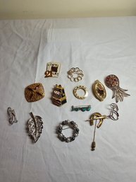 Vintage Brooches Lot