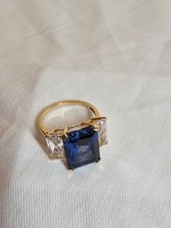 Stunning Sapphires In 10k Gold Ring