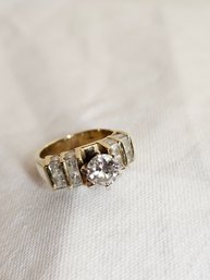 Dazzling Diamonds Set In 14k Gold Ring