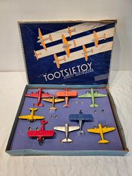 Tootsietoys Cast Airplanes With Box
