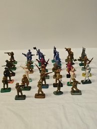 Beton Toy Soldiers Lot Of 34