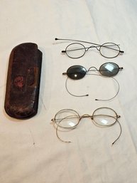 Antique Spectacles Lot With 1 Case
