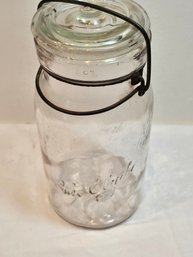 The Clyde Glass Bottle With Lid