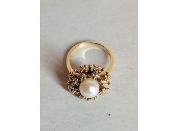 10k Gold Ring With Pearl
