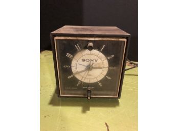 Vintage Sony Clock/radio
