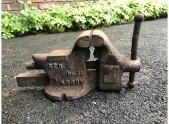 Red Arrow Vise