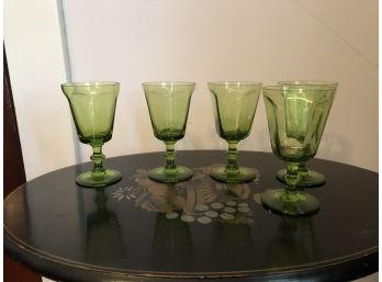 5 Green Glasses