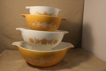 Spectacular MCM and Vintage Auction Featuring Pyrex, CathrineHolm