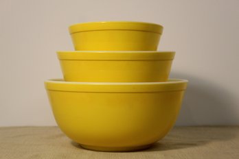 Vintage Pyrex-Set Of 3 Yellow Mixing Bowls, #401, 402 And 403