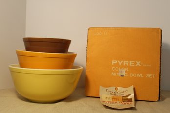 Vintage Pyrex ***in Original Box- 'Town And Country' 3 Piece Mixing Bowl Set