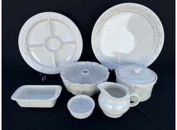 Assortment Of A 8 Piece Longaberger Pottery Including Bunt Cake Pan, Small Loaf Pan And More