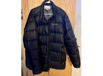 Size XL Columbia Puffer Coat (black)
