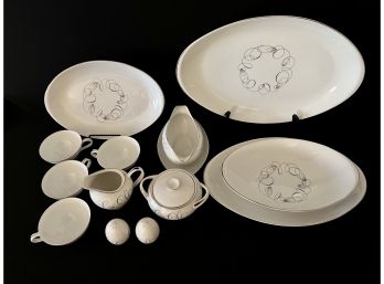 19 Piece China Set By Meito 'tempo' In Great Condition
